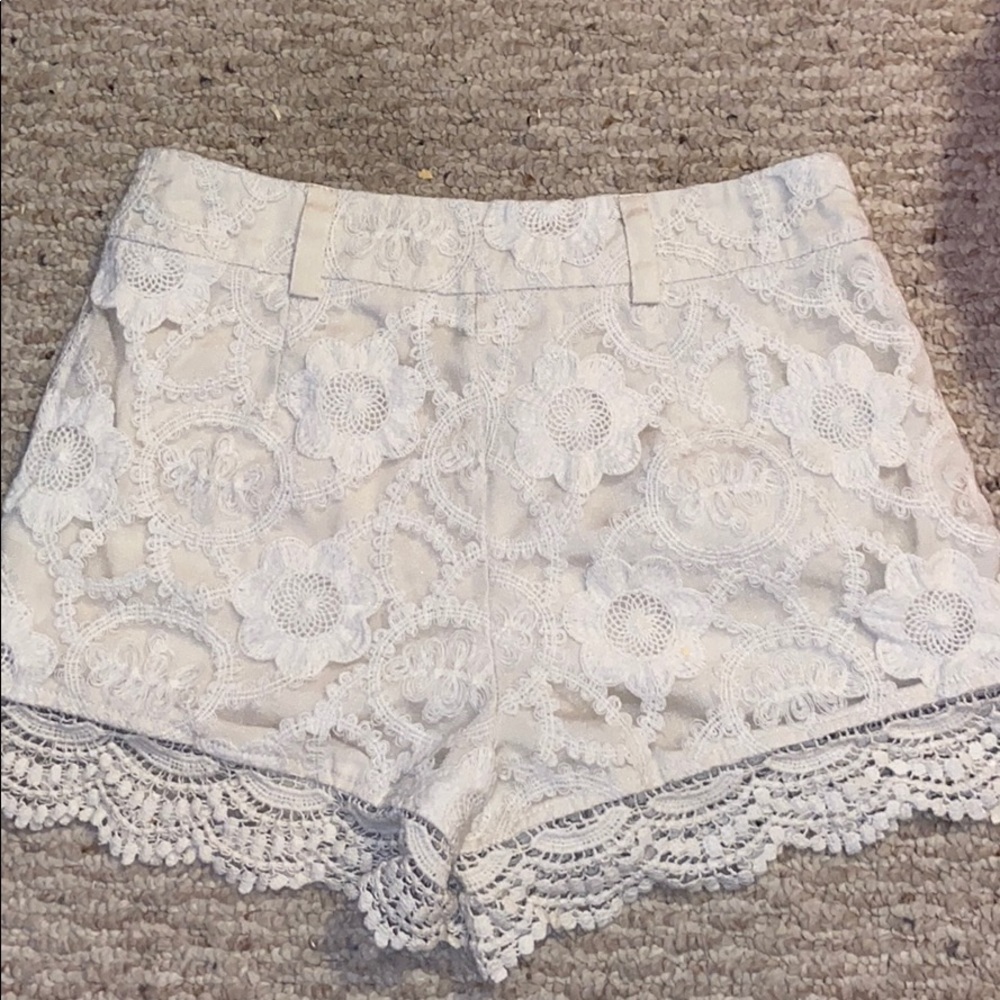 Tan chic shorts - Picture 3 of 4